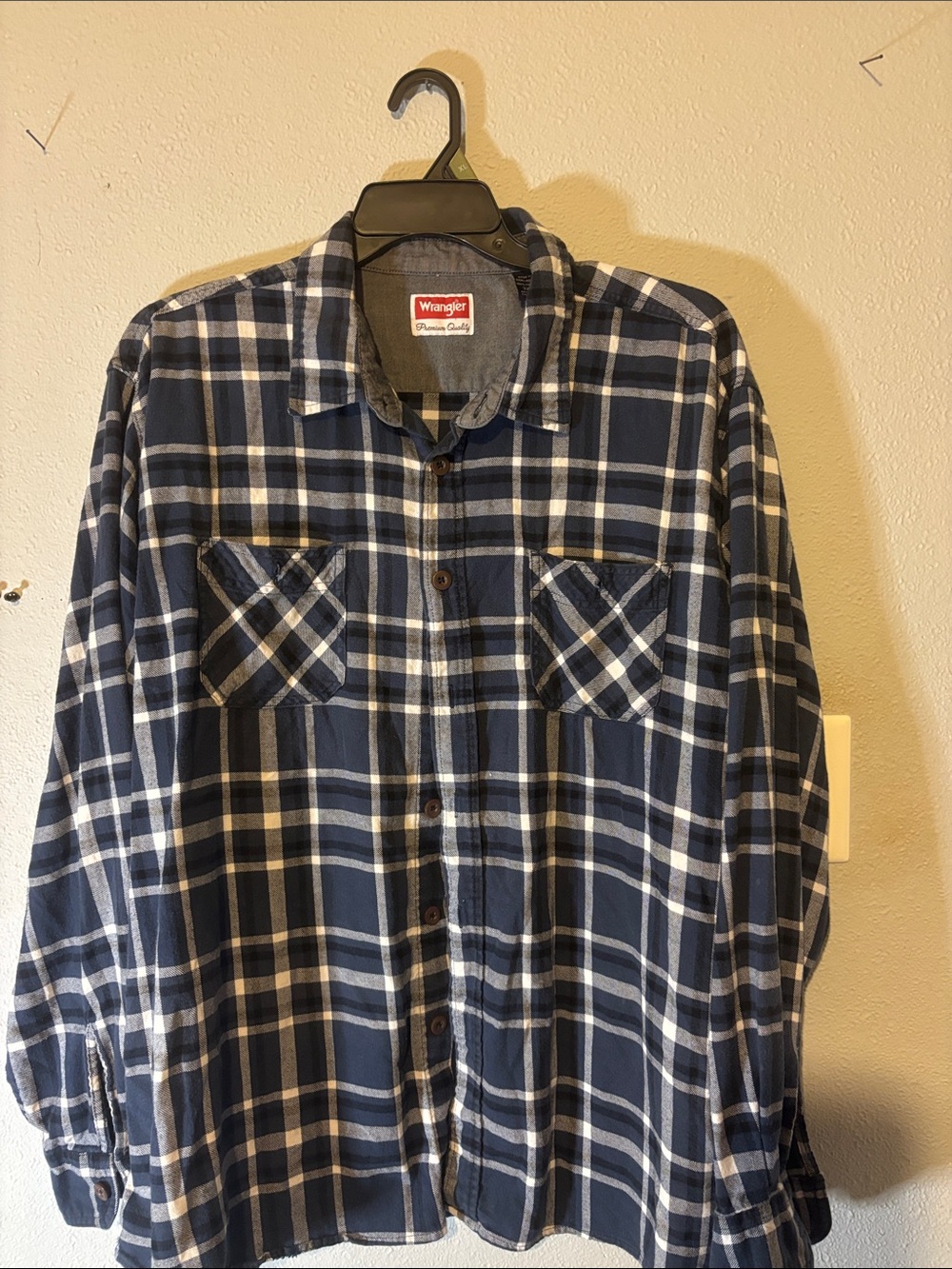 Wrangler Navy and White Plaid Button-Up Shirt